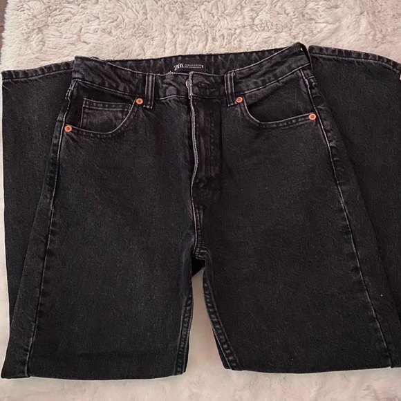ZARA BLACK MOM JEANS - Picture 2 of 2